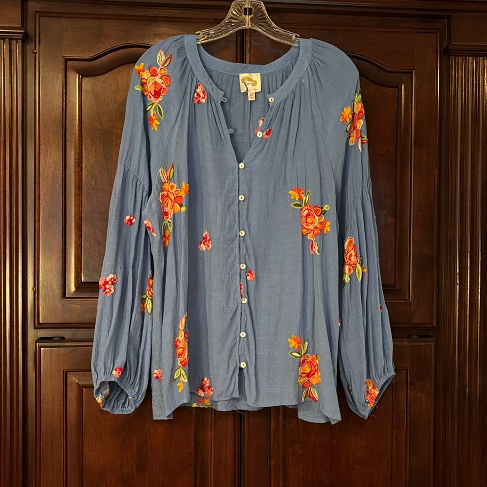 FIG AND FLOWER BRAND BLOUSE SIZE XL